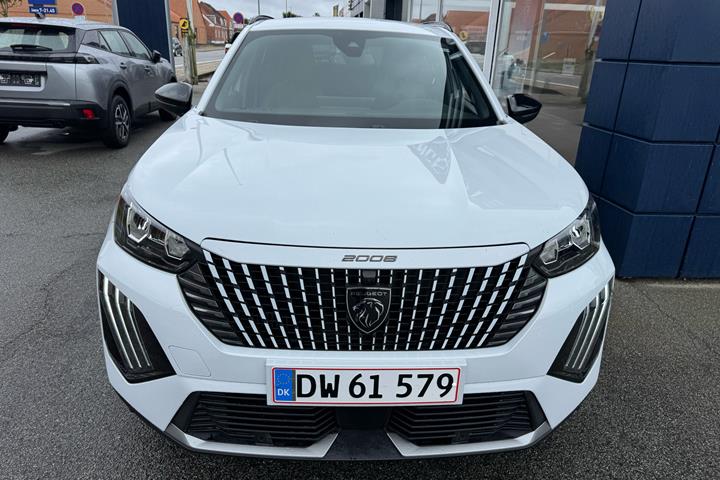 Hvid Peugeot 2008 fra 2023