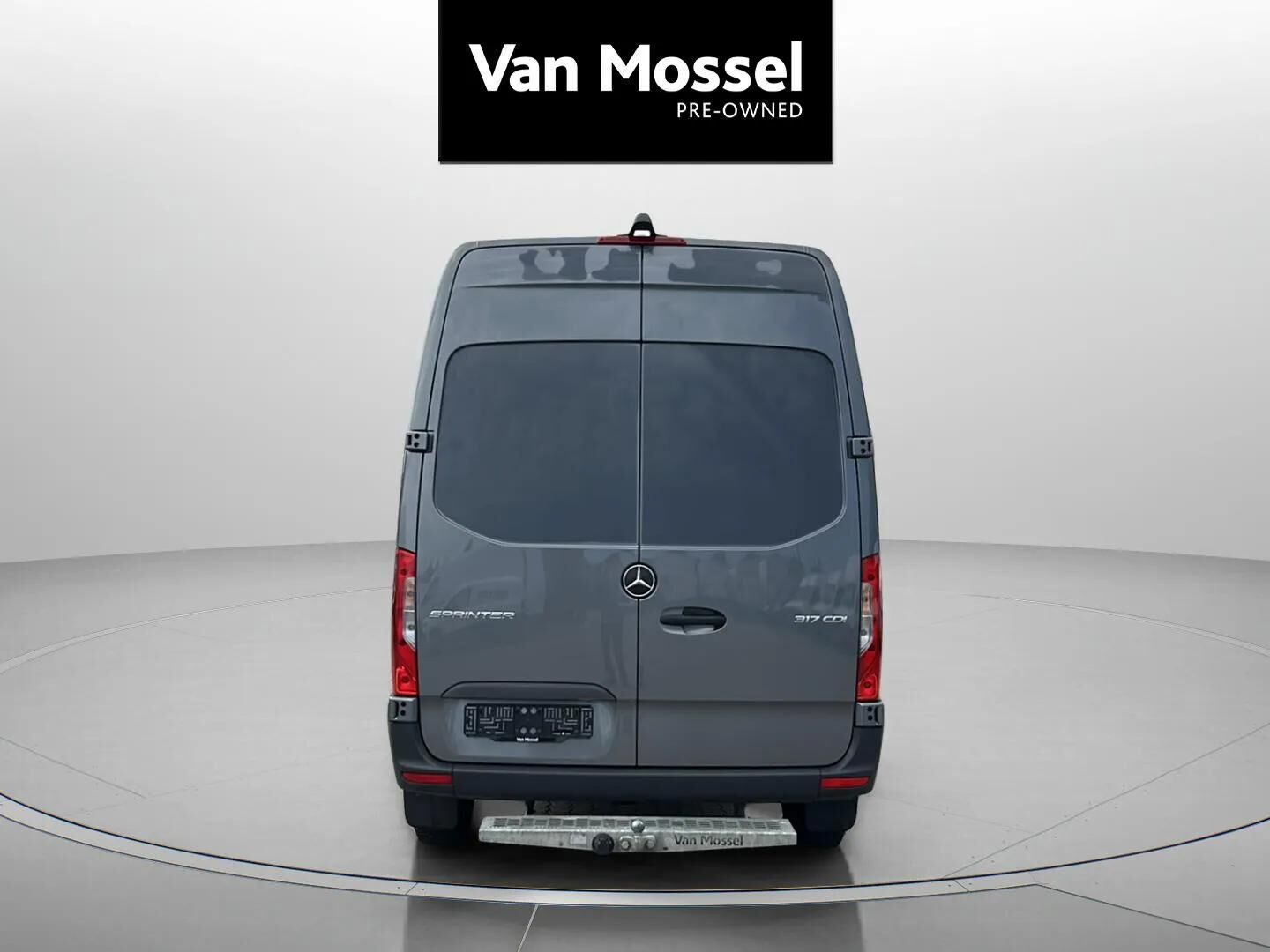 Hvid Mercedes Sprinter fra 2025
