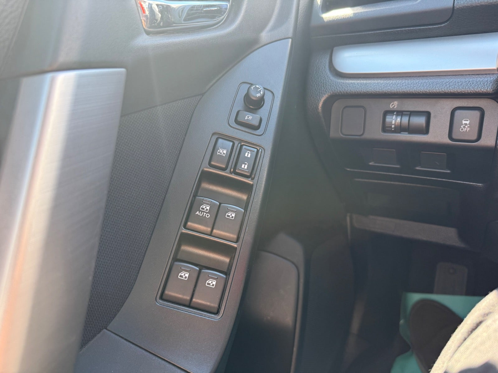 Hvid Subaru Forester fra 2014
