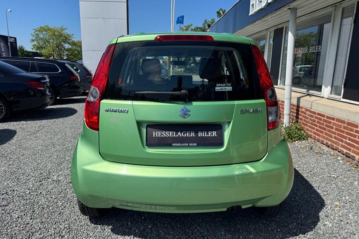 Grøn Suzuki Splash fra 2008
