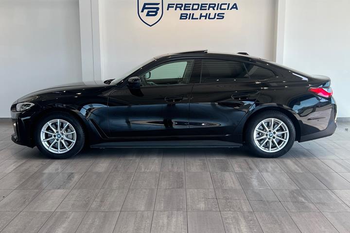 Sort BMW i4 fra 2023