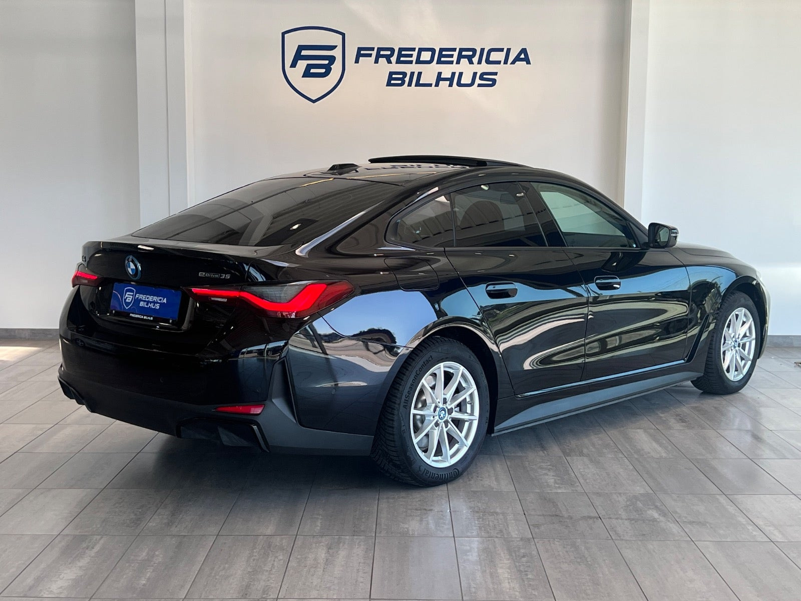 Sort BMW i4 fra 2023