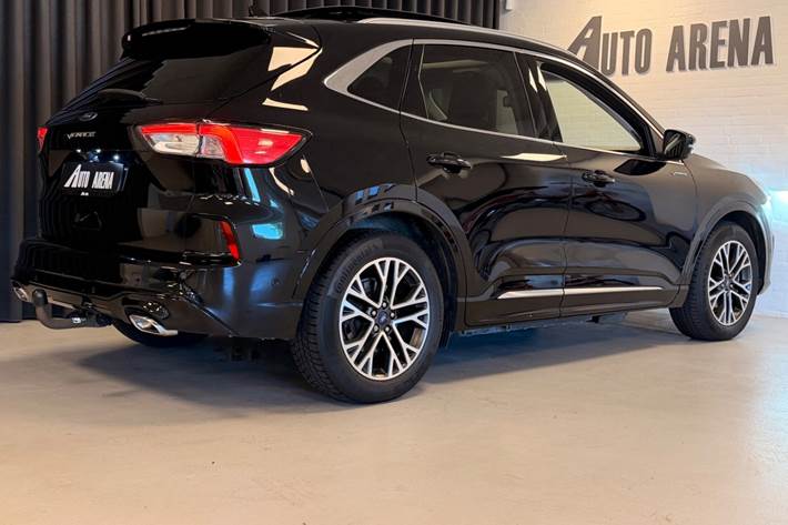 Sort Ford Kuga fra 2020