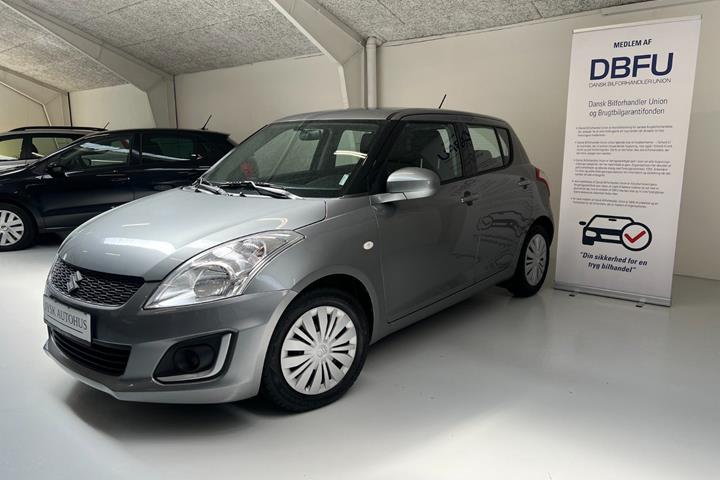 Grå Suzuki Swift fra 2015 set udefra