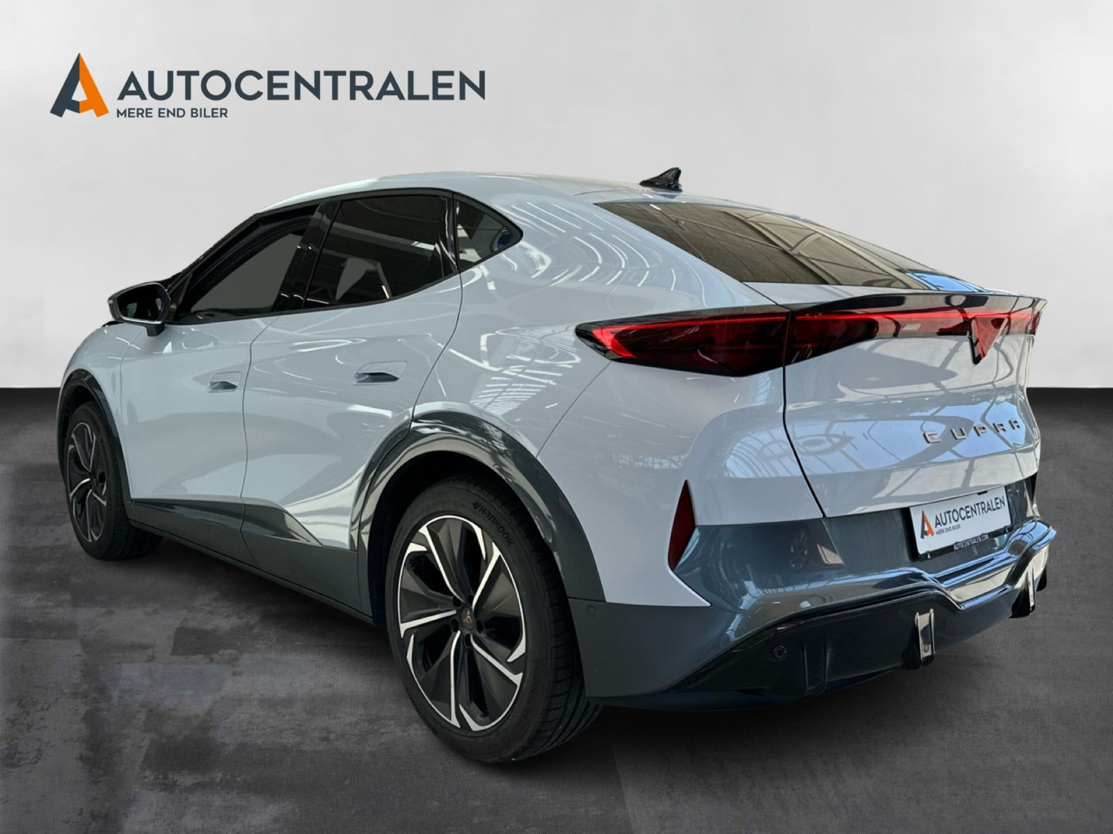 Hvid Cupra Tavascan fra 2024