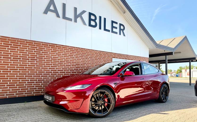 Tesla Model 3 Performance AWD