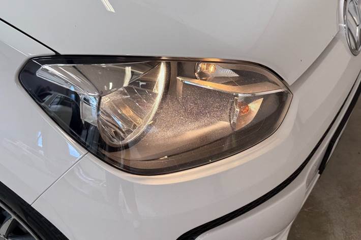 Hvid VW UP! fra 2016