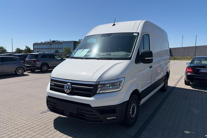 Hvid VW e-Crafter 35 fra 2020 set udefra