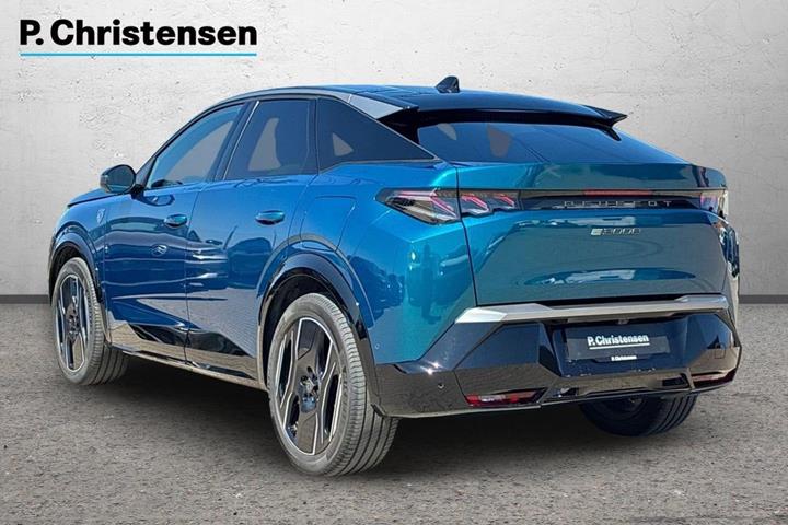 Blå Peugeot e-3008 fra 2024
