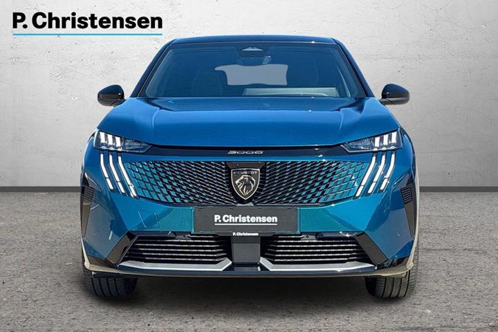 Blå Peugeot e-3008 fra 2024