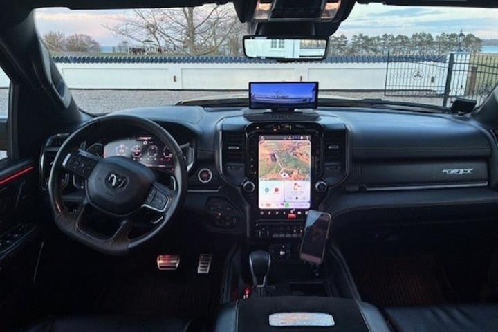 Gul Dodge RAM 1500 fra 2023