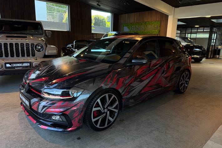Grå VW Polo fra 2020