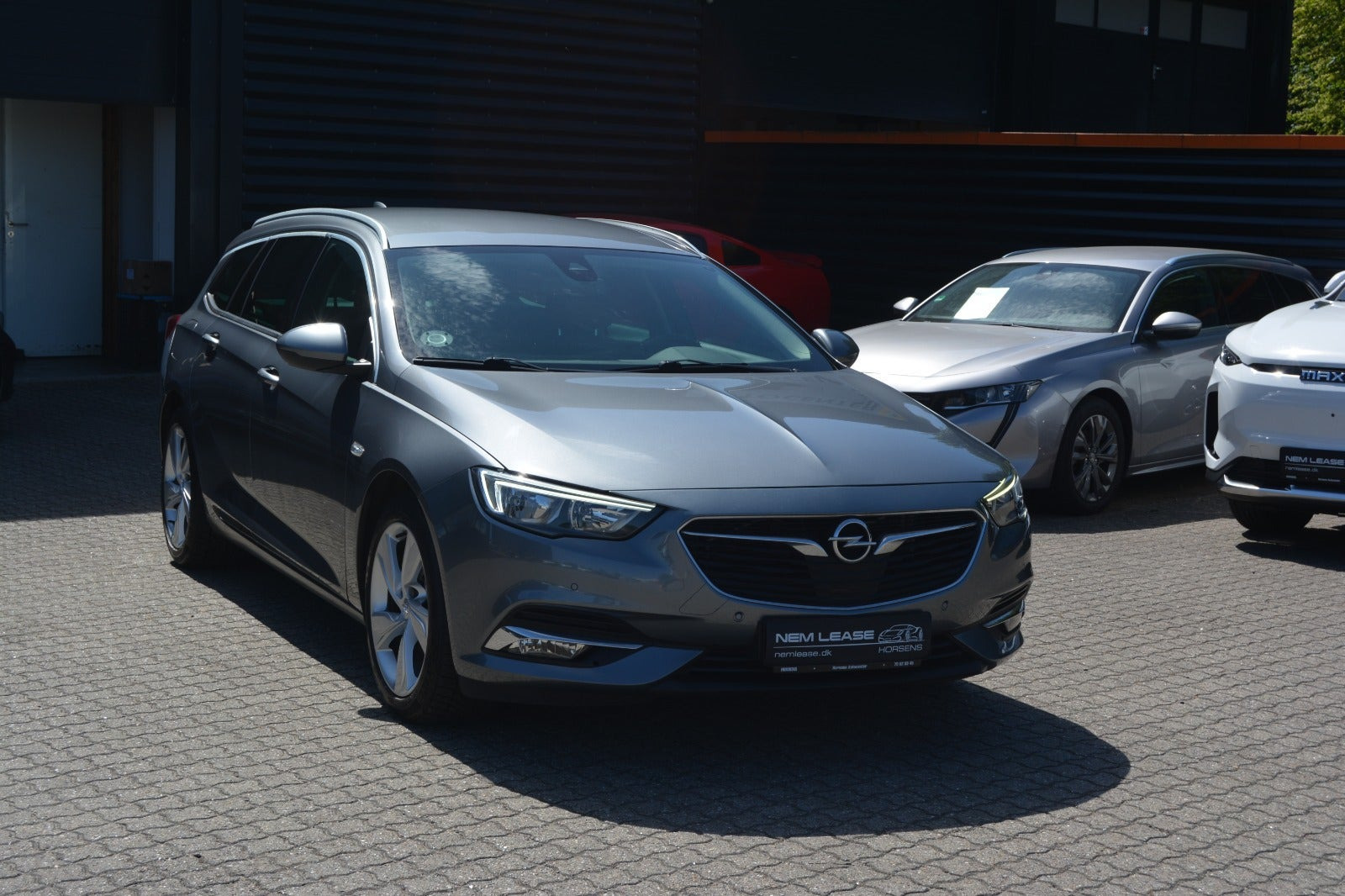 Grå Opel Insignia fra 2018
