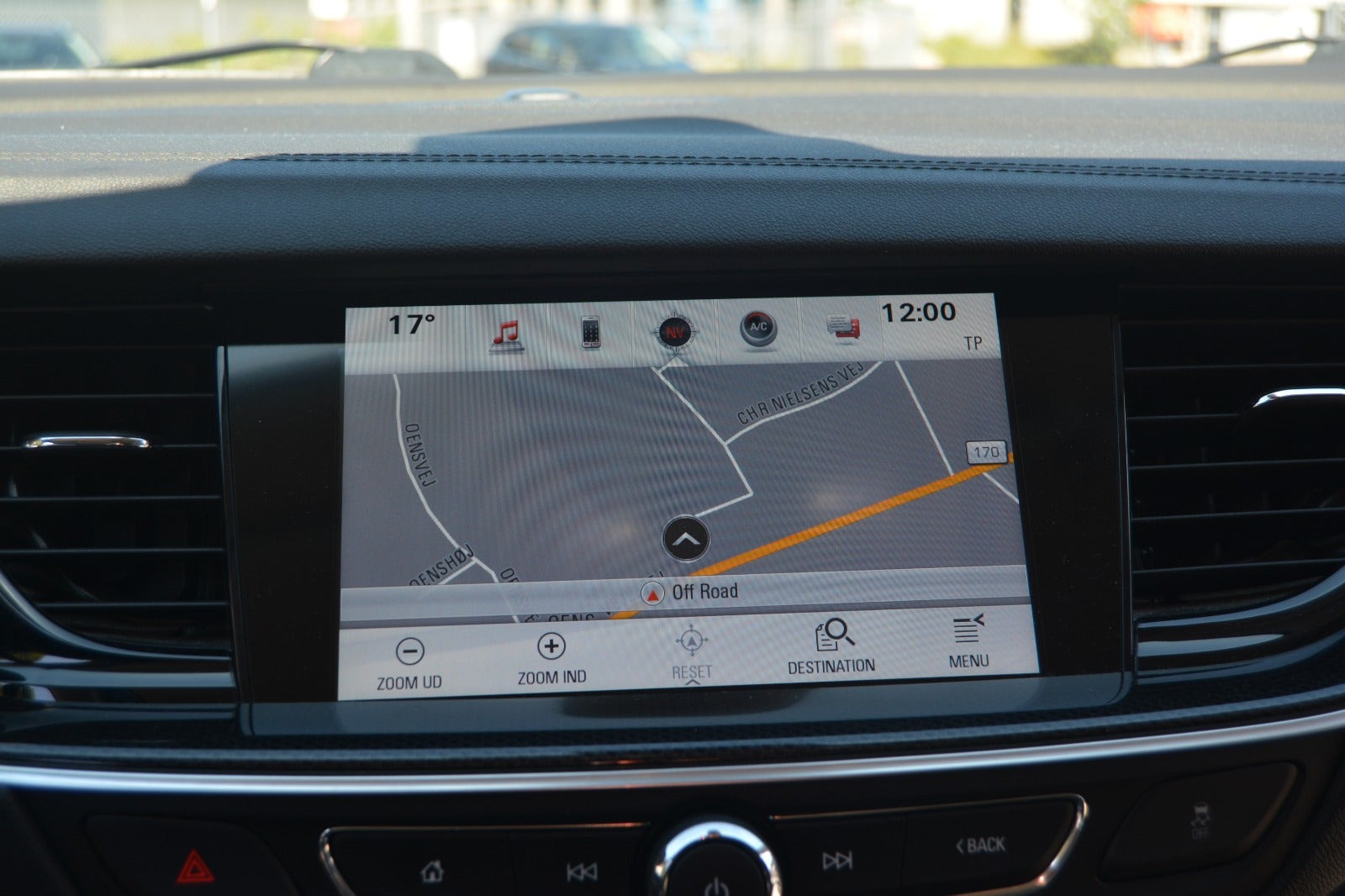Grå Opel Insignia fra 2018