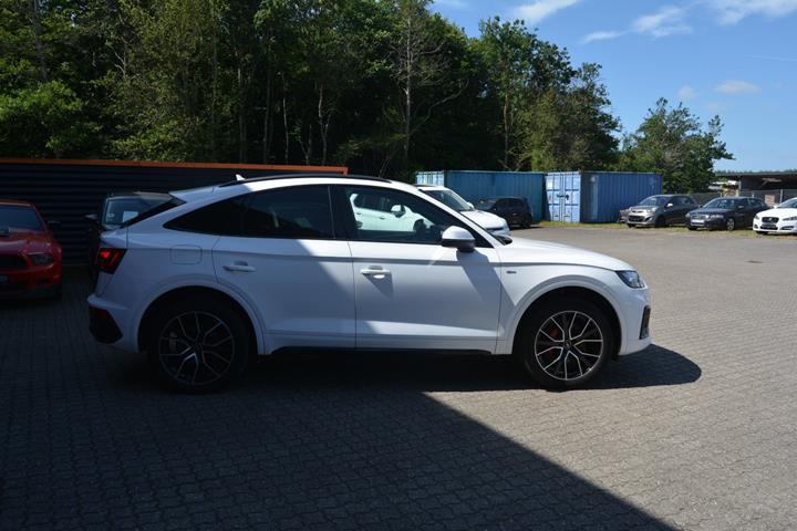 Hvid Audi Q5 fra 2022