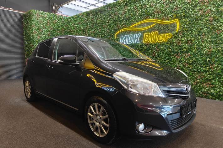undefined Toyota Yaris fra 2011 set udefra