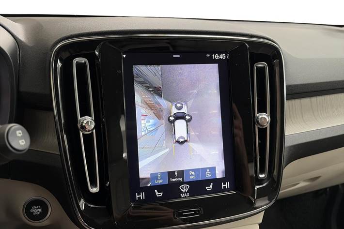 Blå Volvo XC40 fra 2019