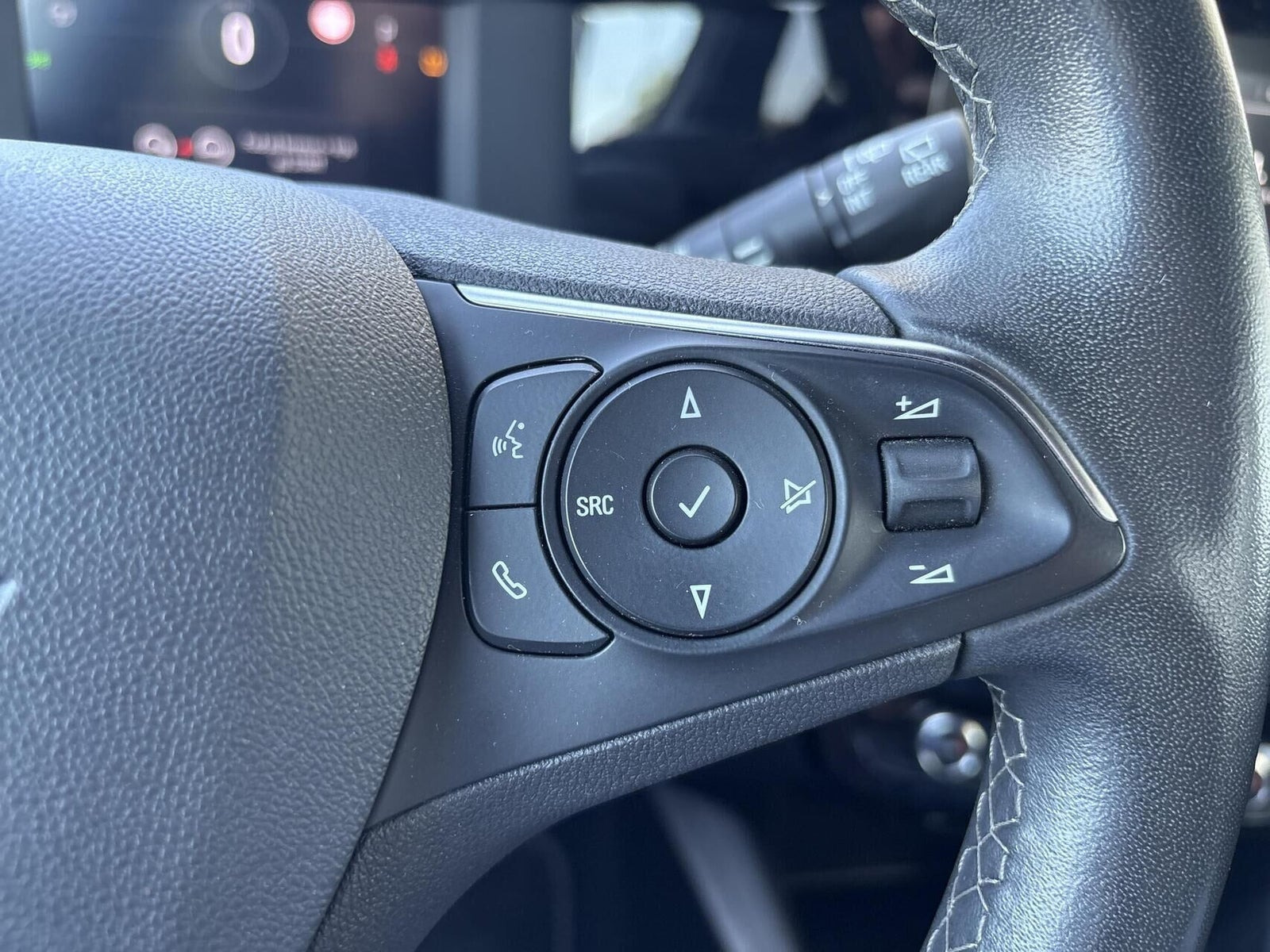 Hvid Opel Mokka-e fra 2021
