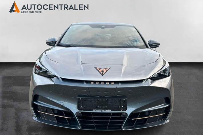 Beige Cupra Tavascan fra 2024