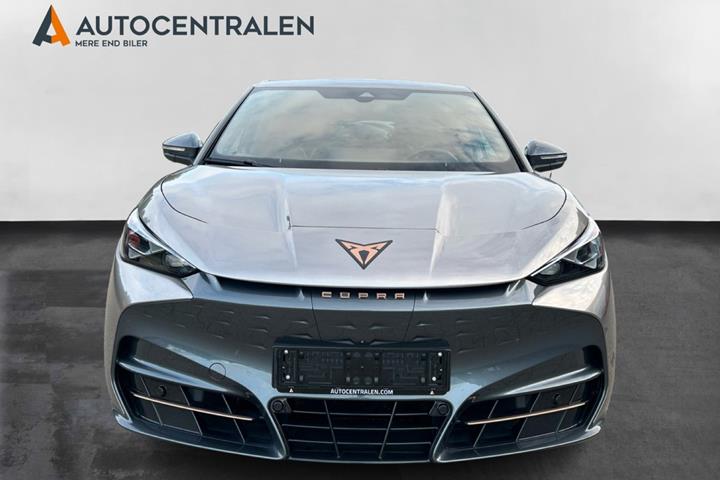 Beige Cupra Tavascan fra 2024