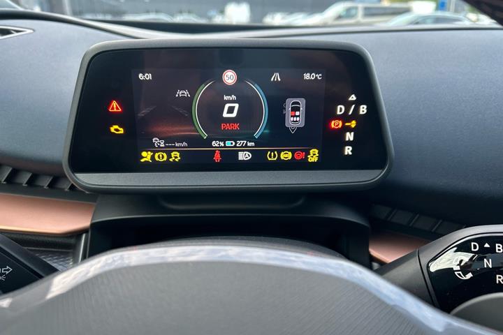 Beige Cupra Tavascan fra 2024