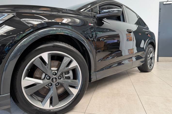 Sort Audi Q4 e-tron fra 2025