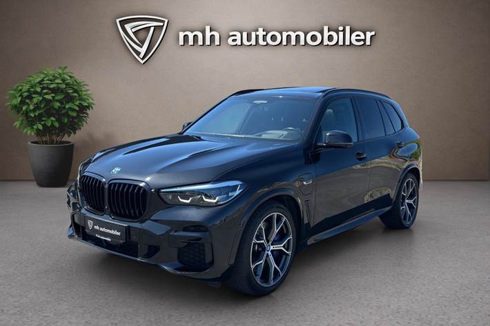 Sort BMW X5 fra 2023