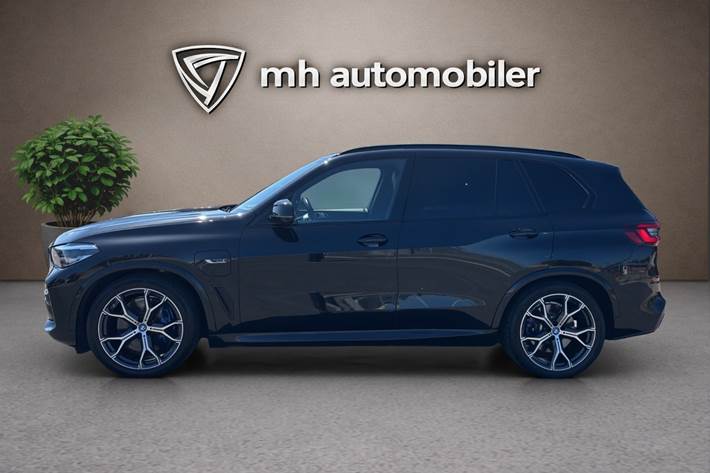 Sort BMW X5 fra 2023
