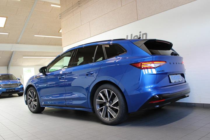 Blå Skoda Enyaq fra 2022