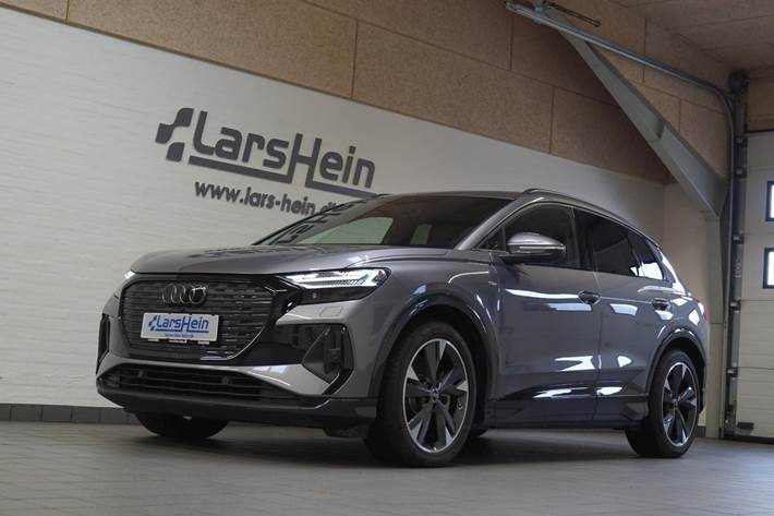 Grå Audi Q4 e-tron fra 2024
