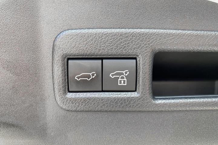 Grå Subaru Solterra fra 2024