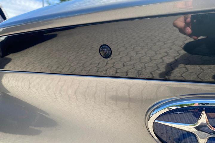 Grå Subaru Solterra fra 2024