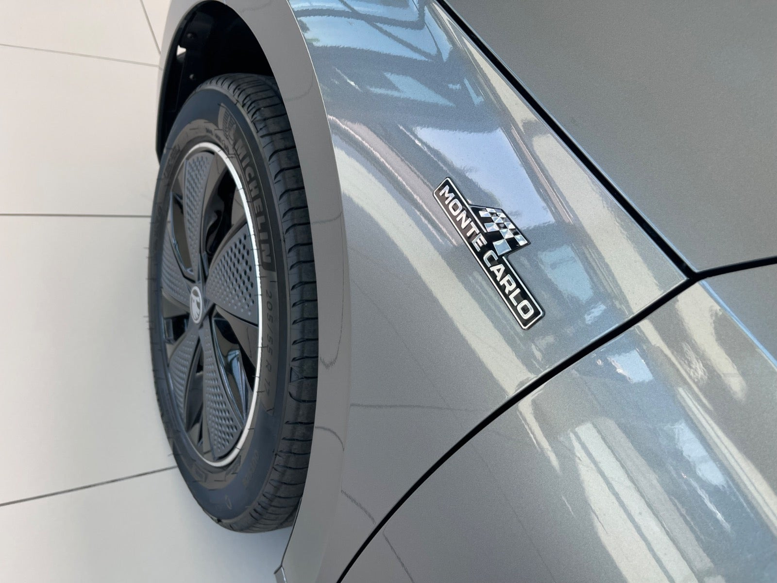 Grå Skoda Kamiq fra 2027