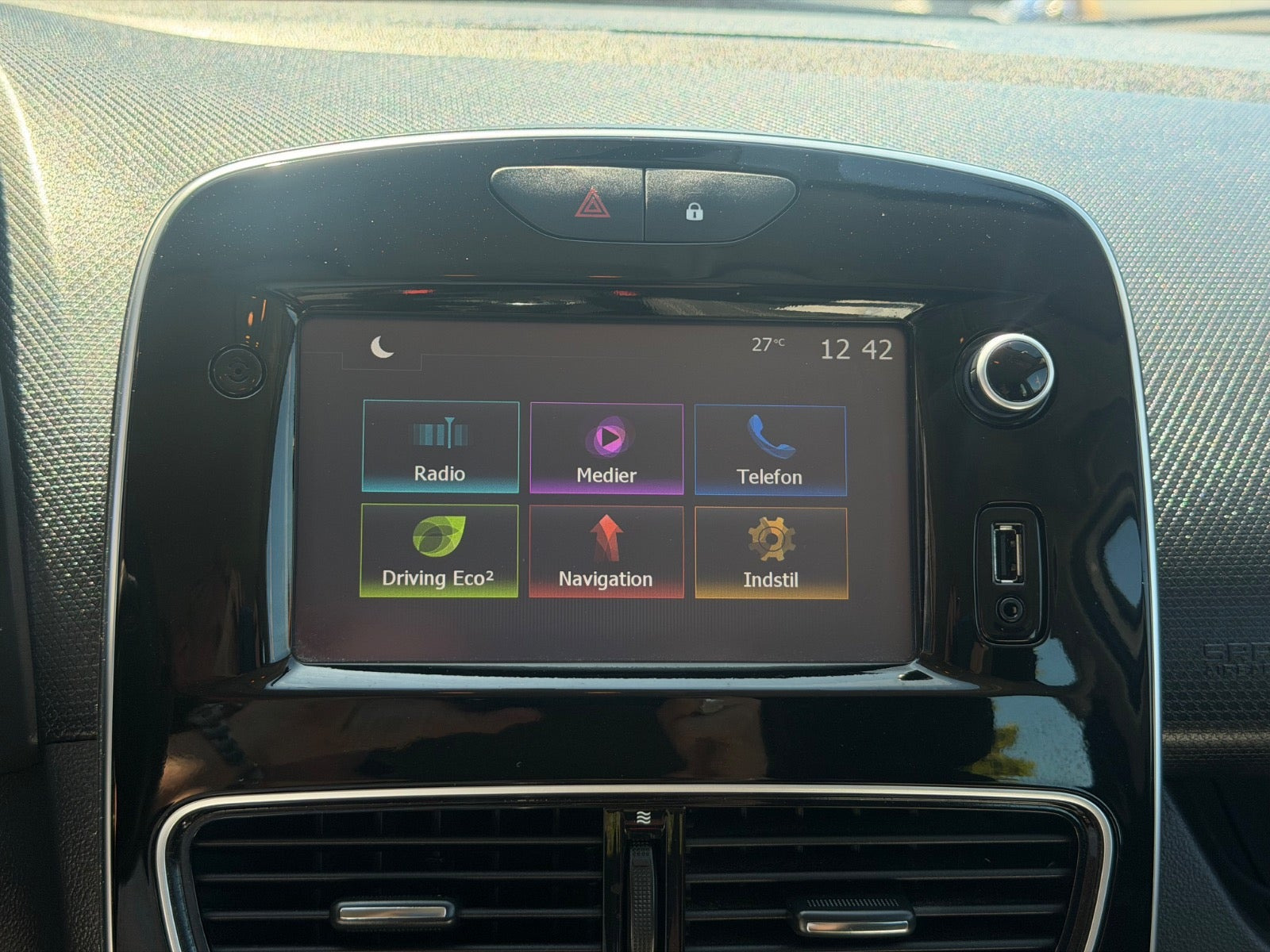Hvid Renault Clio IV fra 2018