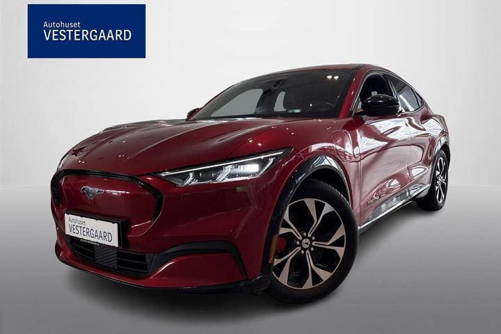 Rød Ford Mustang Mach-E fra 2021