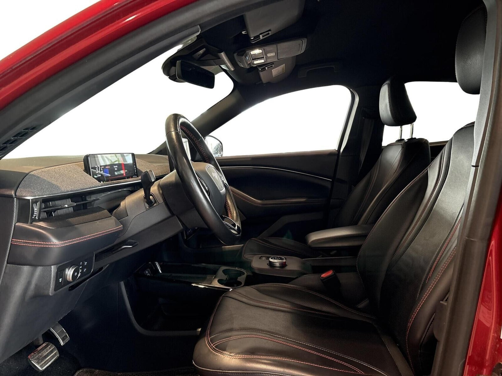 Rød Ford Mustang Mach-E fra 2021