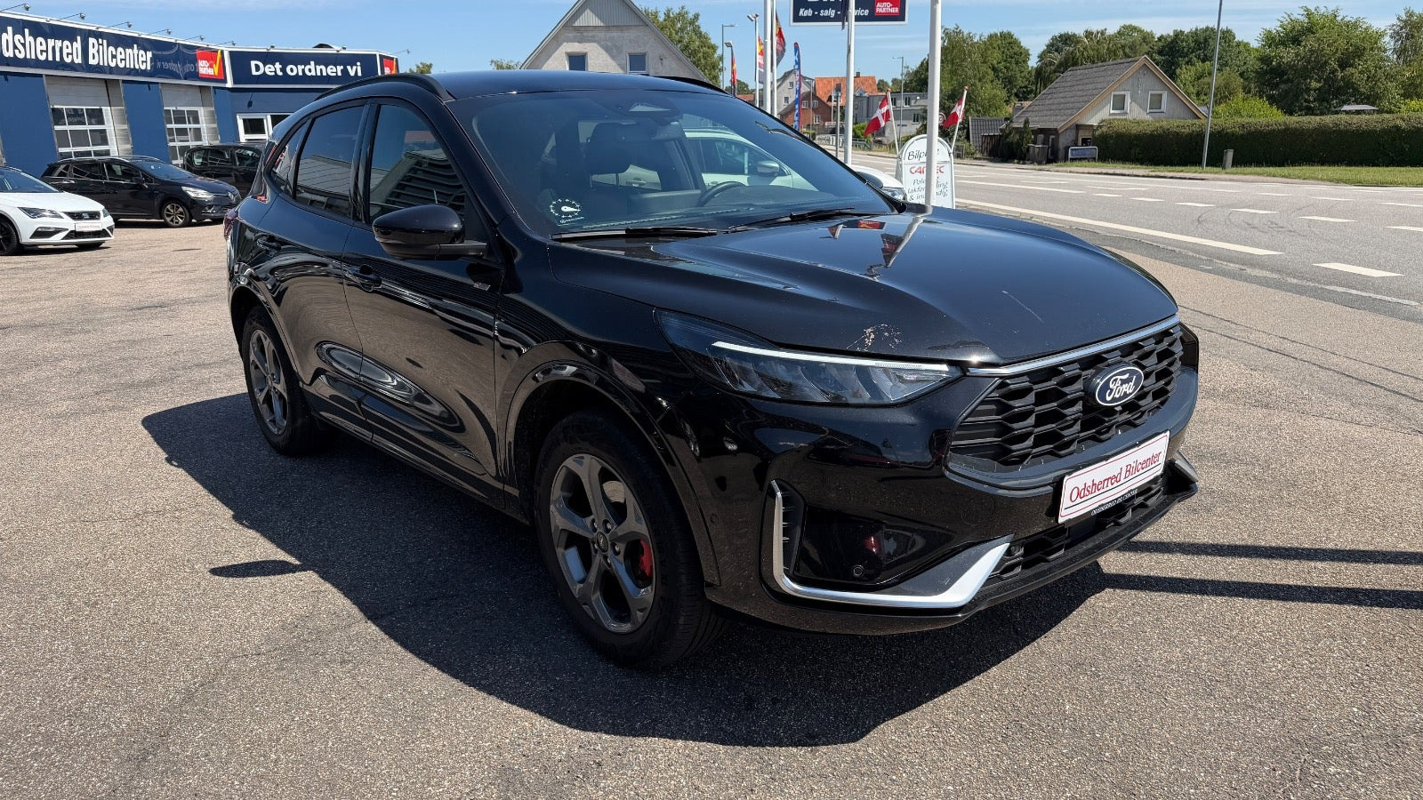 Sort Ford Kuga fra 2024
