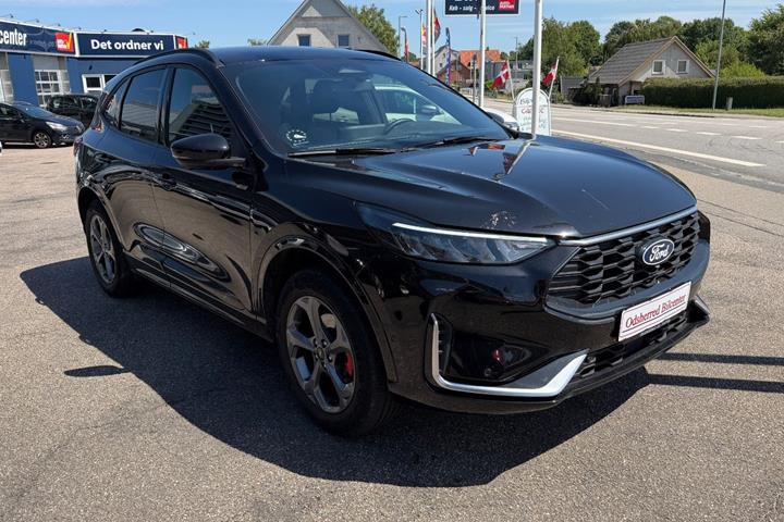 Sort Ford Kuga fra 2024