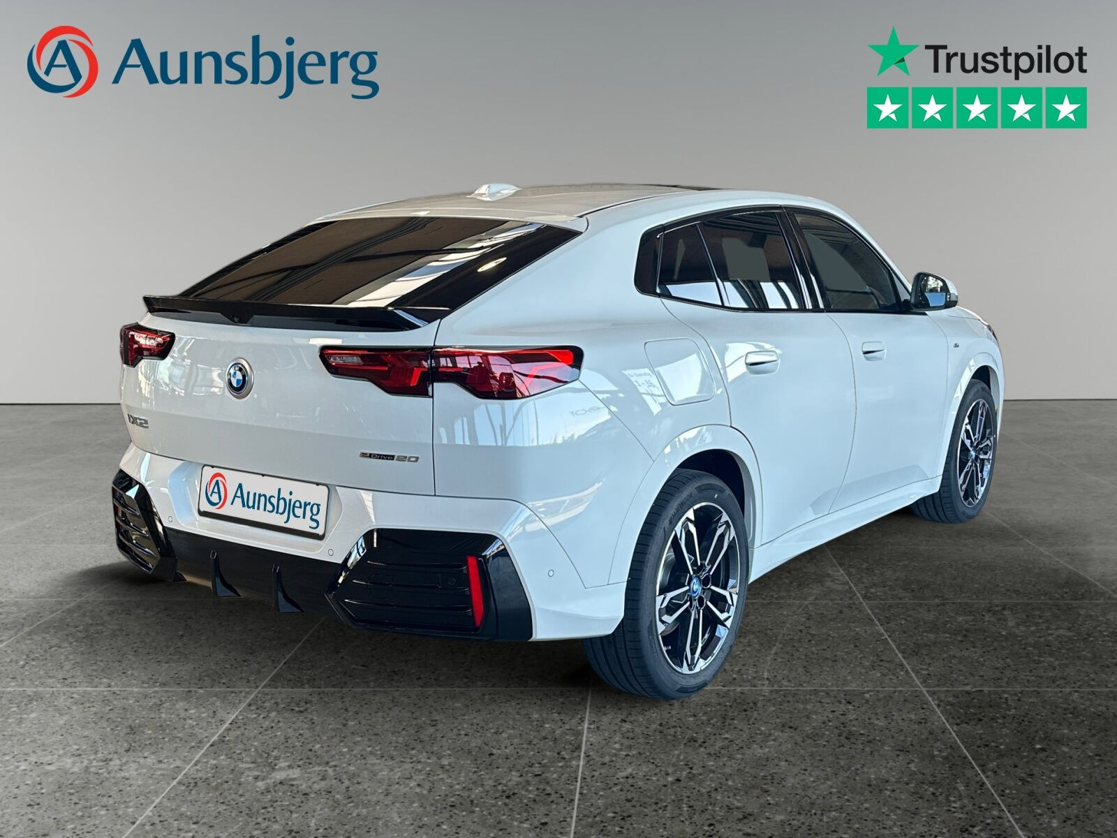 Hvid BMW iX2 fra 2025