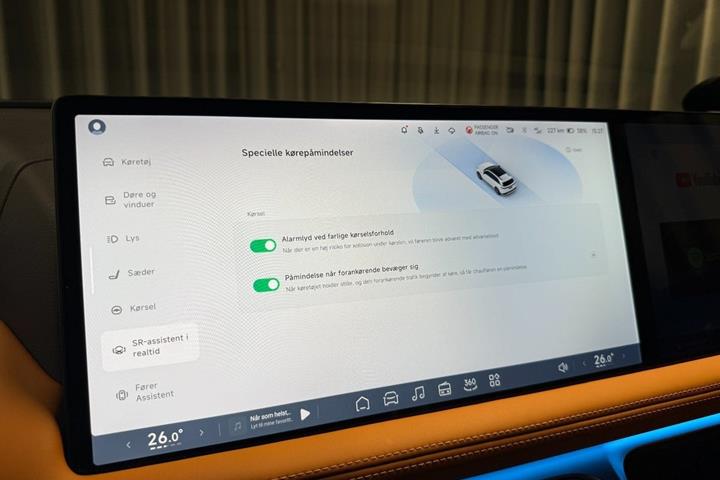 Grå Xpeng G9 fra 2024