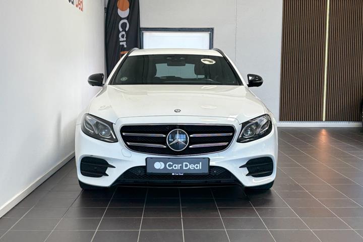 Hvid Mercedes E220 d fra 2017
