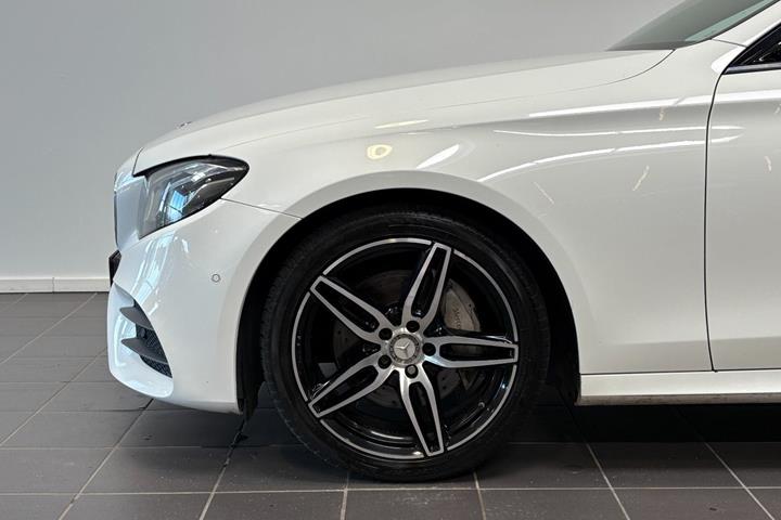Hvid Mercedes E220 d fra 2017