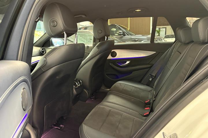 Hvid Mercedes E220 d fra 2017
