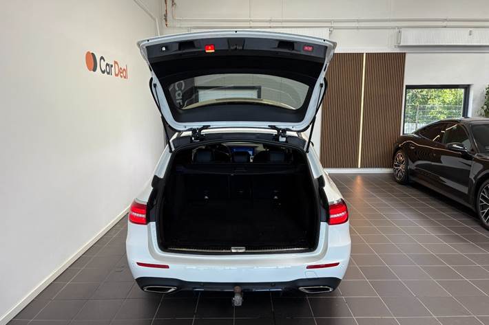 Hvid Mercedes E220 d fra 2017
