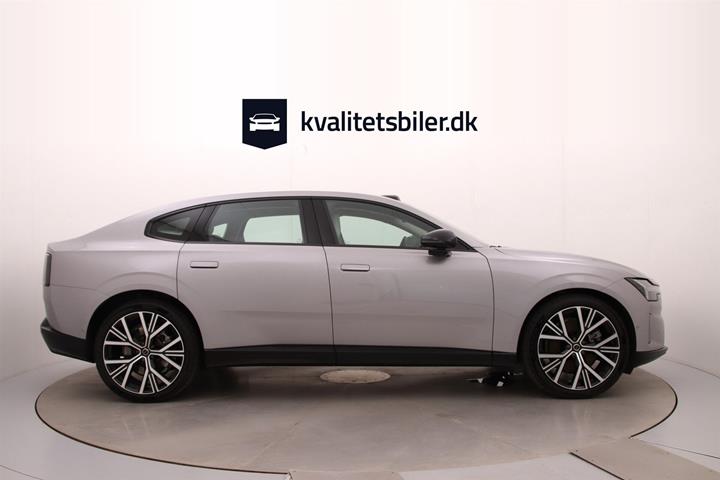 Sølv Volvo ES90 fra 2025