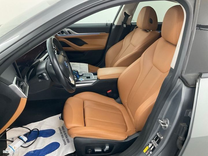 Grå BMW i4 fra 2022