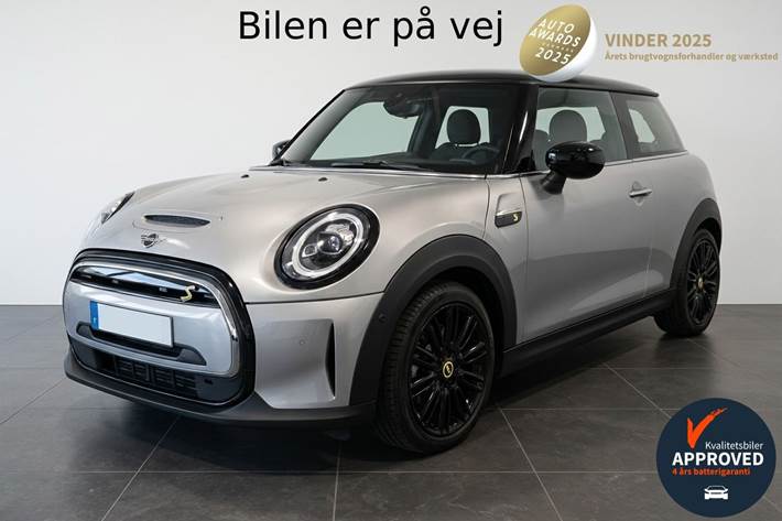 Sølv Mini Cooper fra 2023