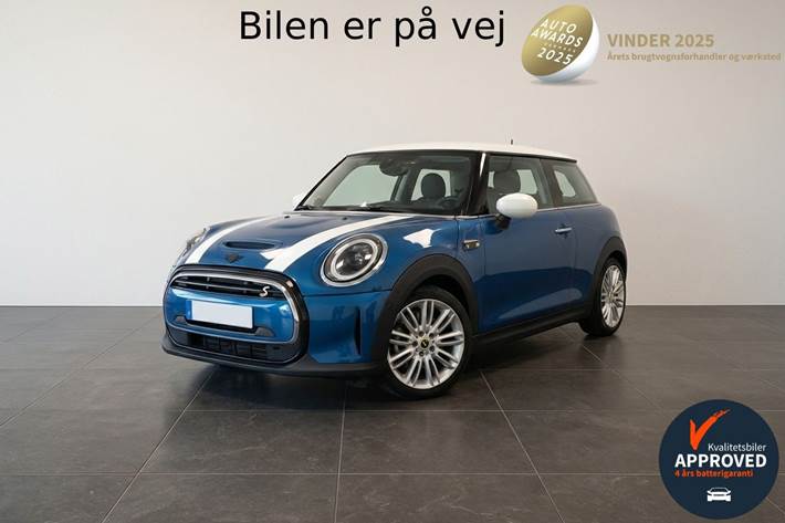 Blå Mini Cooper fra 2023