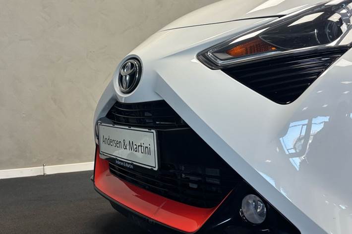 Hvid Toyota Aygo fra 2019