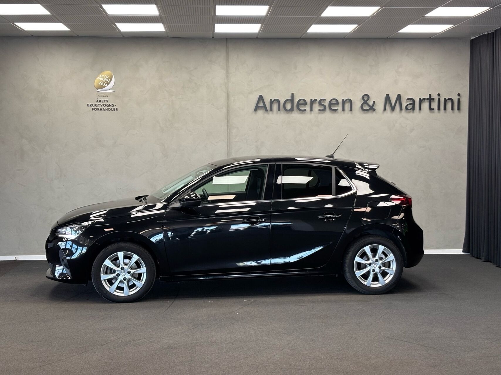 Sort Opel Corsa fra 2020